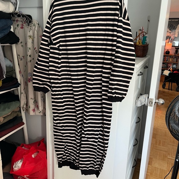 Striped Knit Maxi Dress - Picture 3 of 4